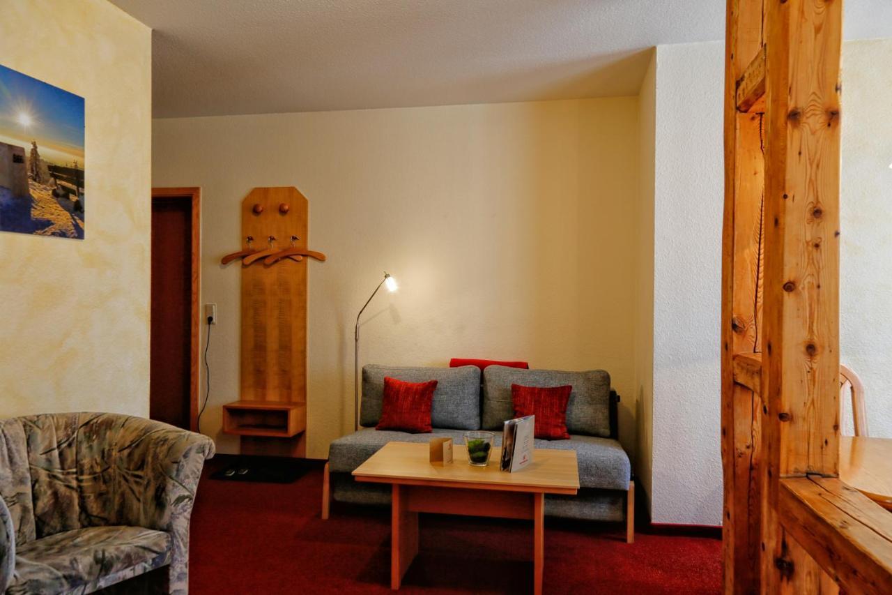 Konsum Gaestehaus Quisisana - Oberhof Oberhof  Exterior foto